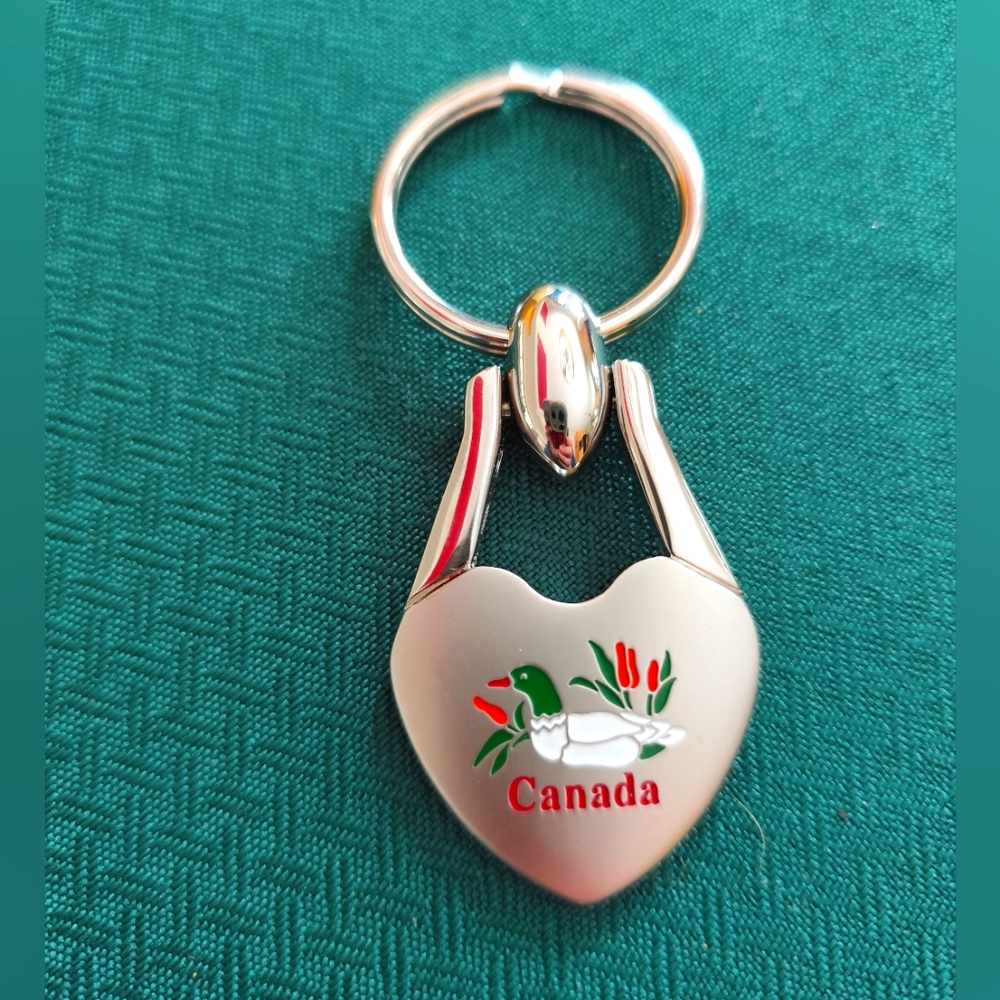 4/$20💥Heart Shaped Metal Key Chain